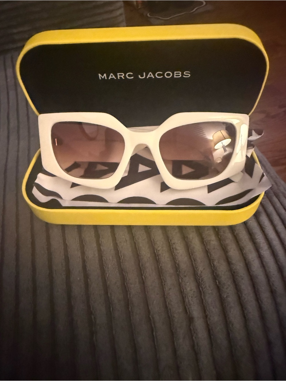 Marc Jacobs White Frame Sunglasses with Gradient Brown Lenses